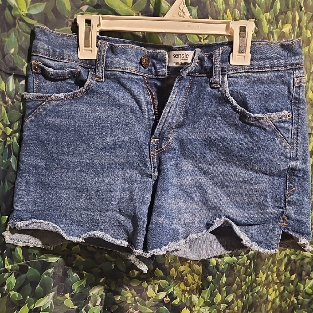 Kensie‎ Women's Frayed Hem Jean Shorts